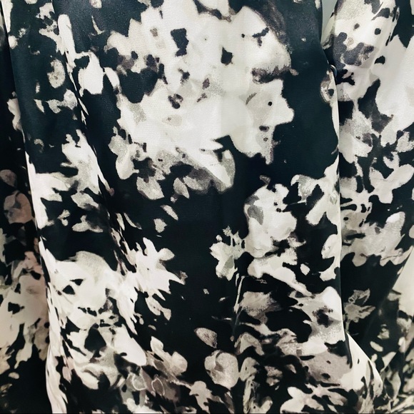 Apt. 9 Floral Black Wrap Small Blouse Top - Picture 9 of 9